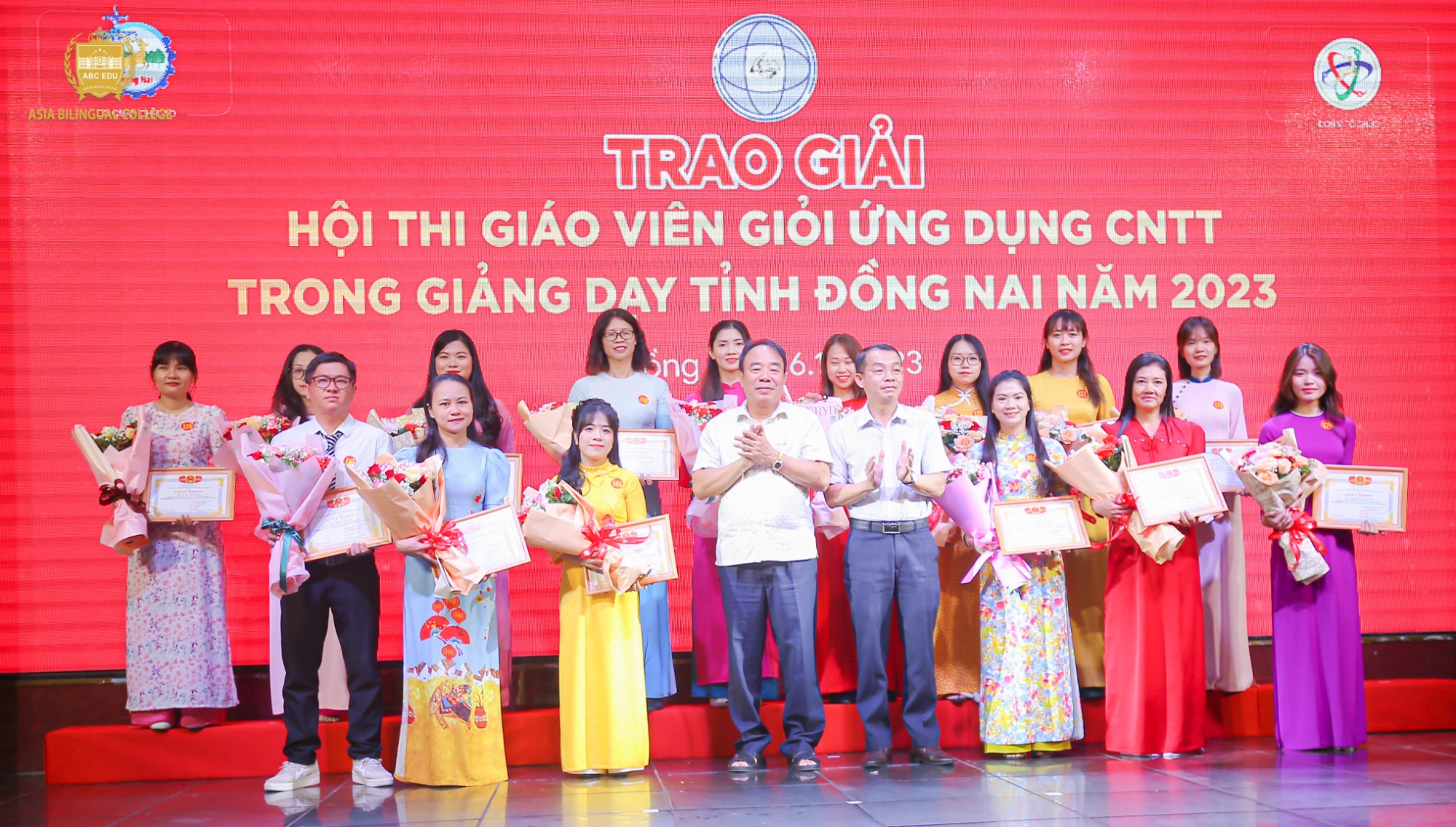 Trường Song ngữ Á Châu chúc mừng Giáo viên đạt giải Cấp Tỉnh