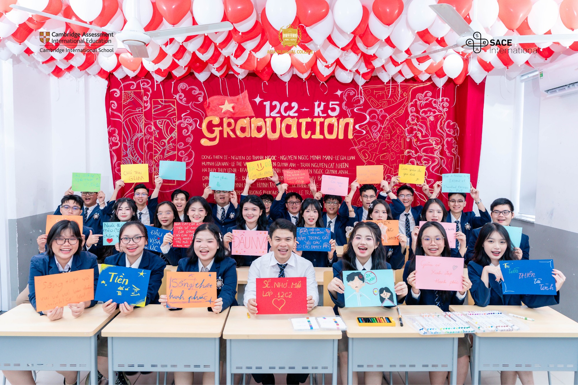 MÙA HOA NỞ TRONG TIM – HÀNH TRÌNH THANH XUÂN CỦA ABCERS