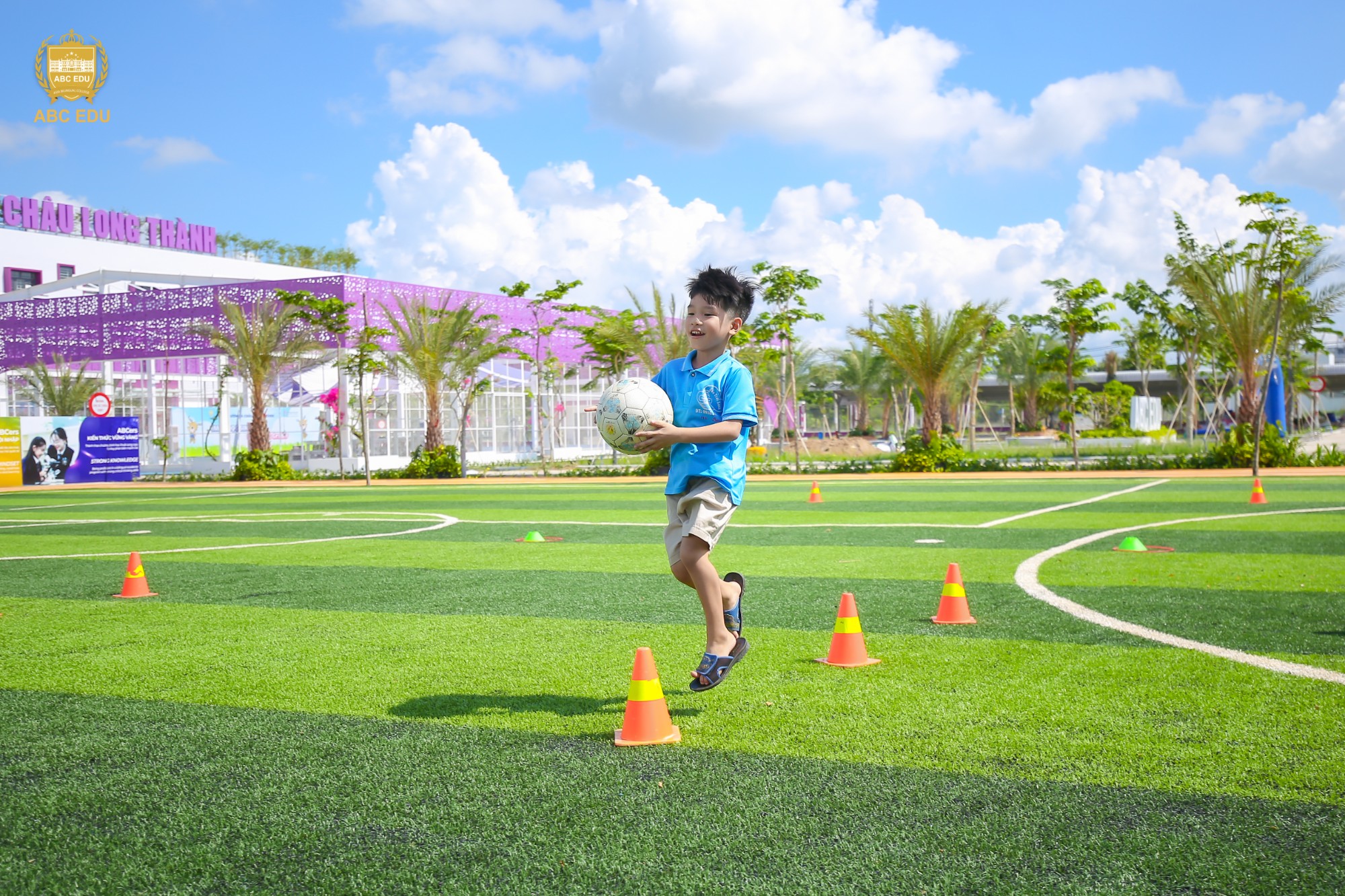 CHÀO MỪNG CÁC BÉ LỚP LÁ TRƯỜNG MẦM NON BẦU TRỜI XANH ĐẾN VỚI HÀNH TRÌNH “EM LÀ HỌC SINH LỚP 1”