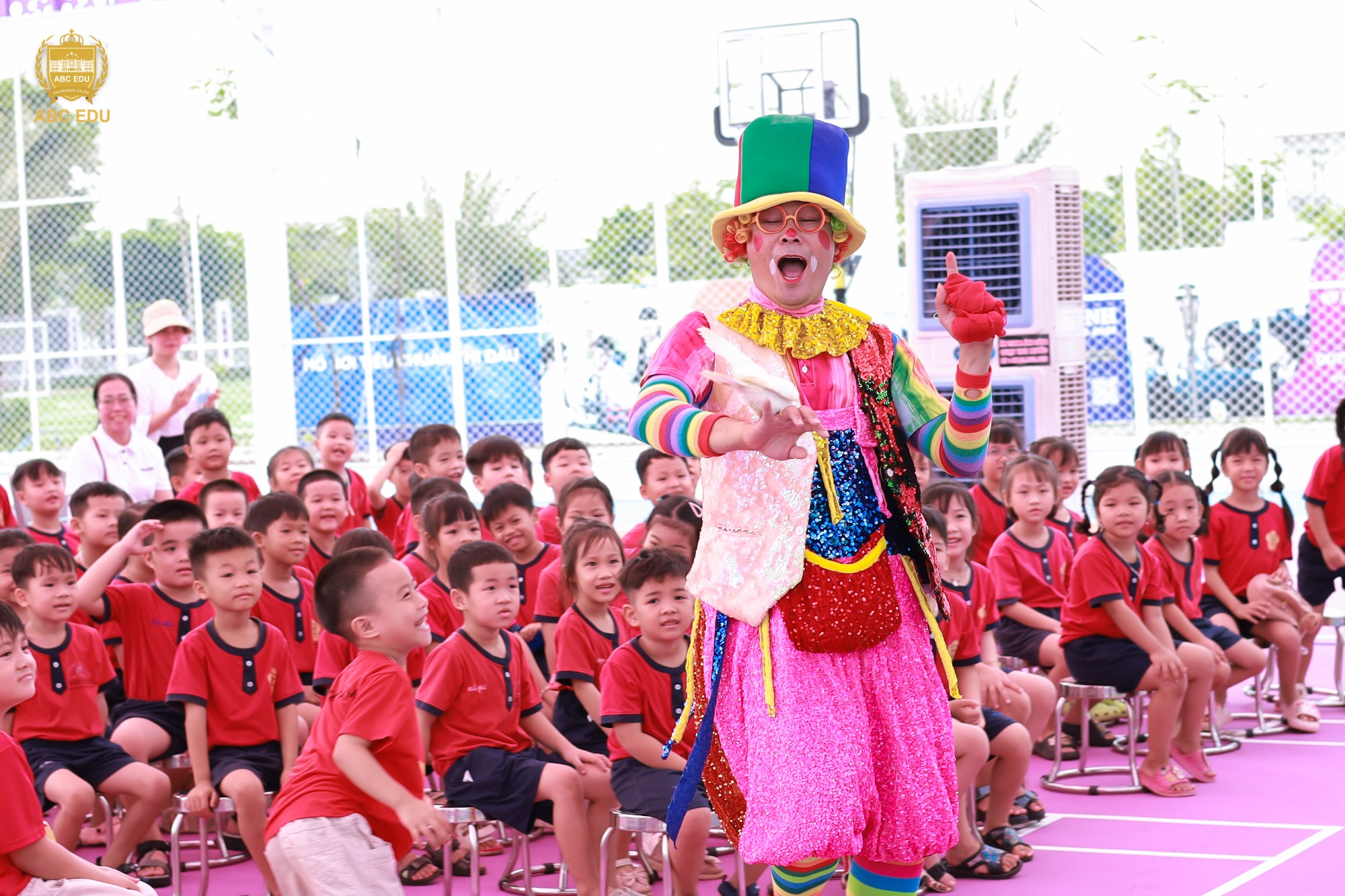 “EM LÀ HỌC SINH LỚP 1” – NHỮNG BƯỚC CHÂN ĐẦU ĐỜI ĐẦY YÊU THƯƠNG