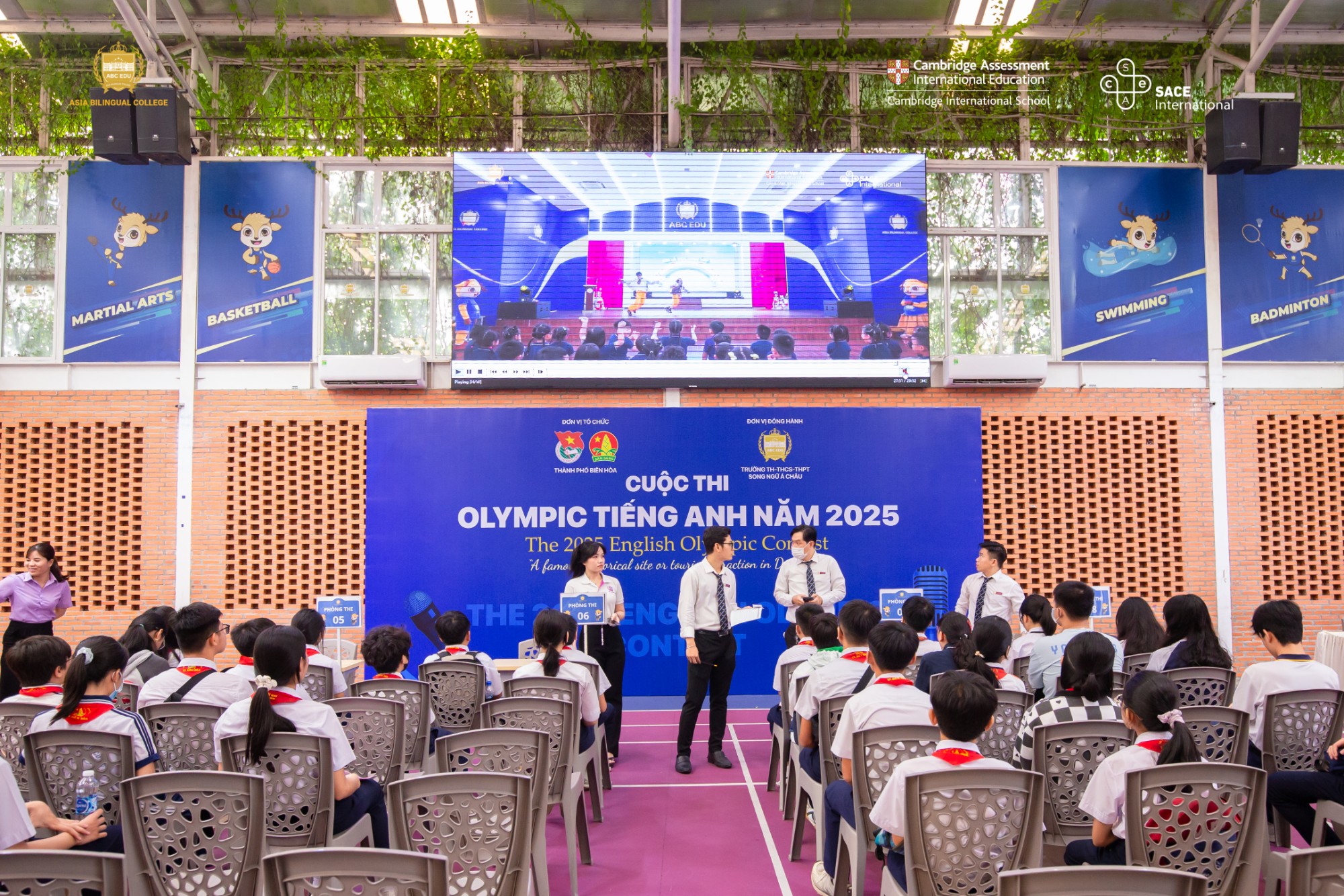 BÙNG NỔ VÒNG BÁN KẾT CUỘC THI "OLYMPIC TIẾNG ANH 2025" TẠI TRƯỜNG SONG NGỮ Á CHÂU