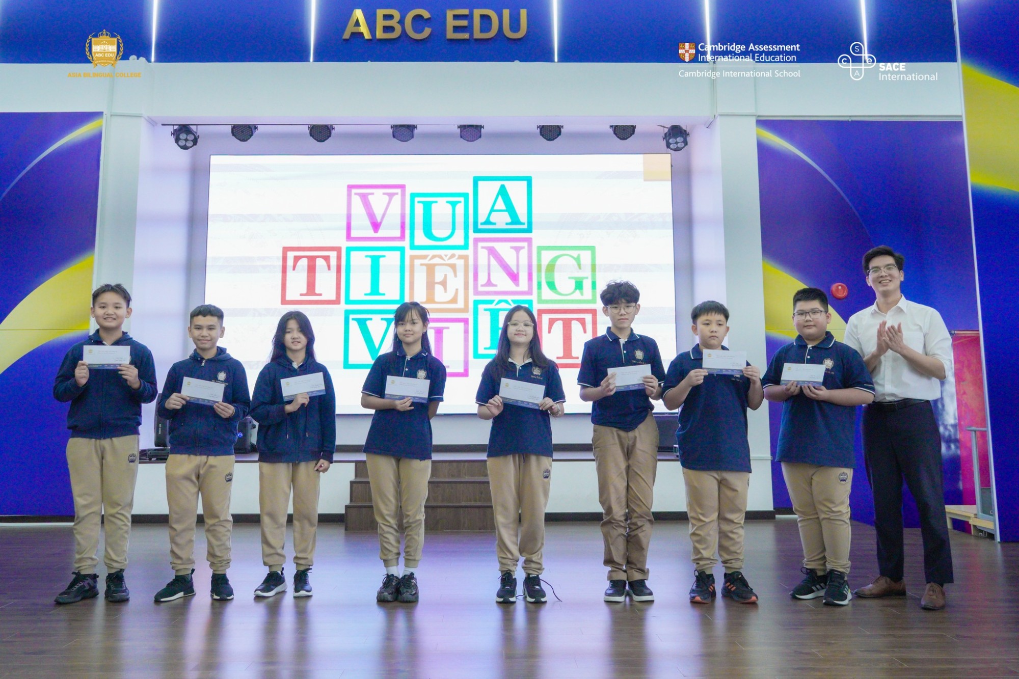 GAMESHOW VUA TIẾNG VIỆT – HÀNH TRÌNH KHÁM PHÁ NGÔN NGỮ ĐẦY SẮC MÀU CỦA ABCERS KHỐI 6 VÀ KHỐI 7