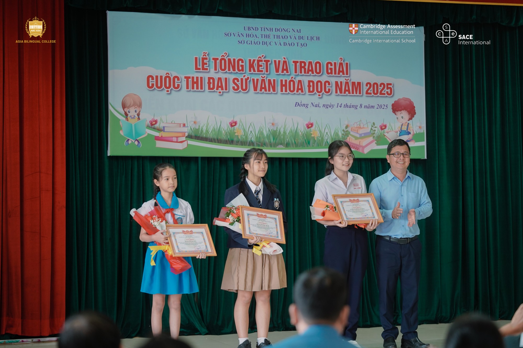 ĐẠI SỨ VĂN HÓA ĐỌC 2025: DẤU ẤN THÀNH CÔNG VÀ NIỀM TỰ HÀO LAN TỎA TRI THỨC