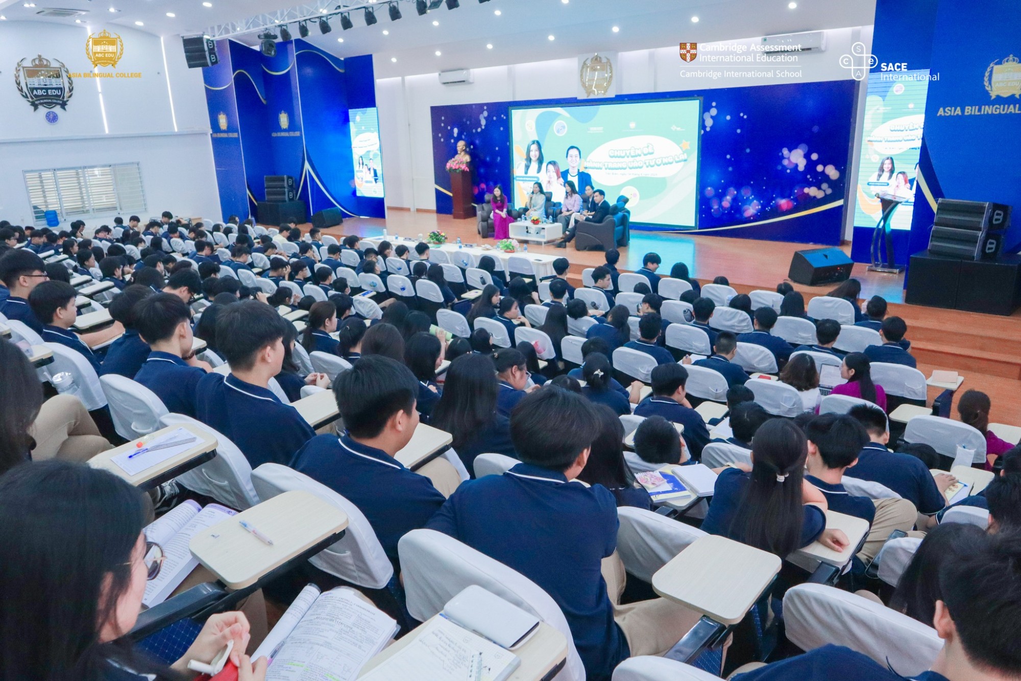 HÀNH TRANG VÀO TƯƠNG LAI – KHI ƯỚC MƠ GẶP ĐỊNH HƯỚNG