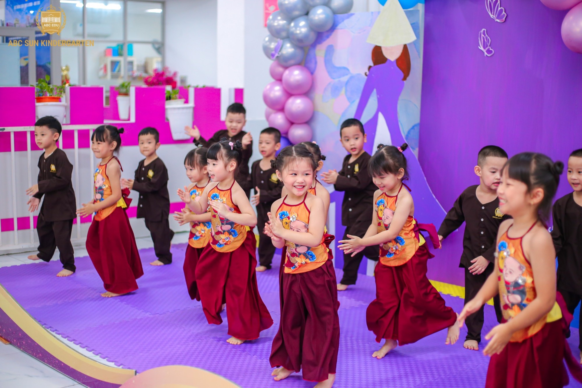 Happy Teachers' Day: Món Quà Yêu Thương Dành Tặng Thầy Cô Mầm non Mặt Trời Á Châu
